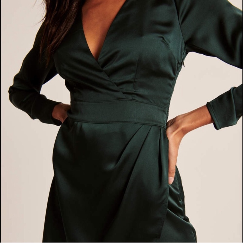 Abercrombie & Fitch Emerald Green Satin Mini Wrap Dress - Picture 3 of 6